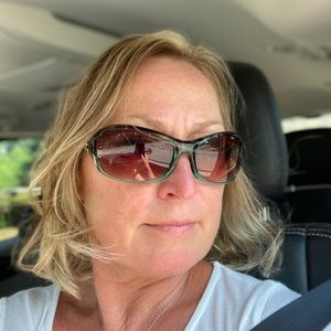 Meet your Posher, Kendra